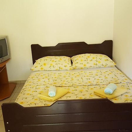 Apartments Mirakul 洛帕 外观 照片