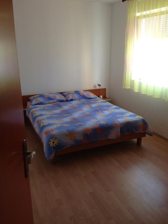 Apartments Mirakul 洛帕 外观 照片