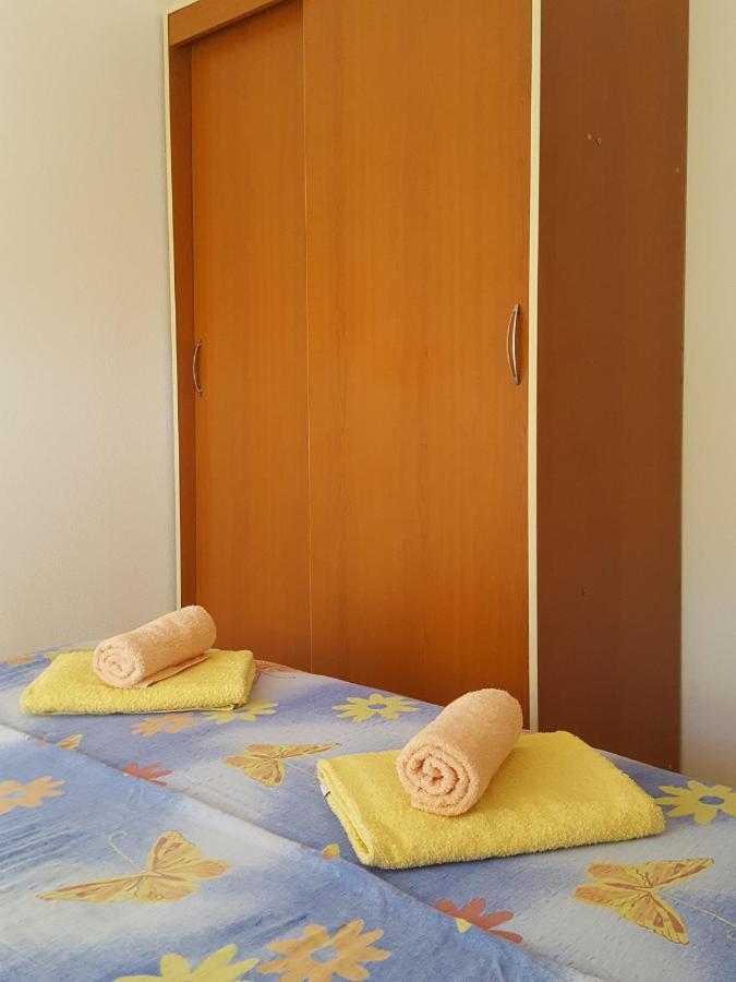 Apartments Mirakul 洛帕 外观 照片